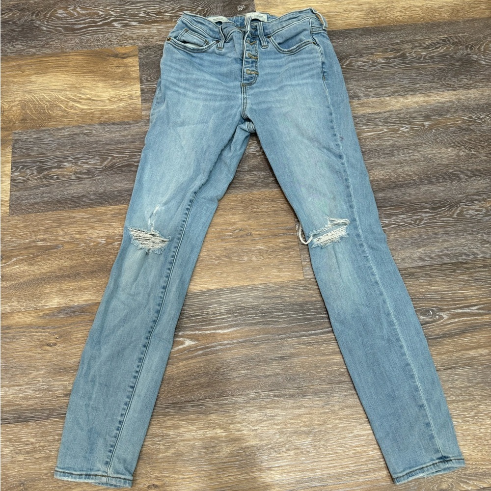 Universal Thread Light Blue Ripped Skinny Jeans